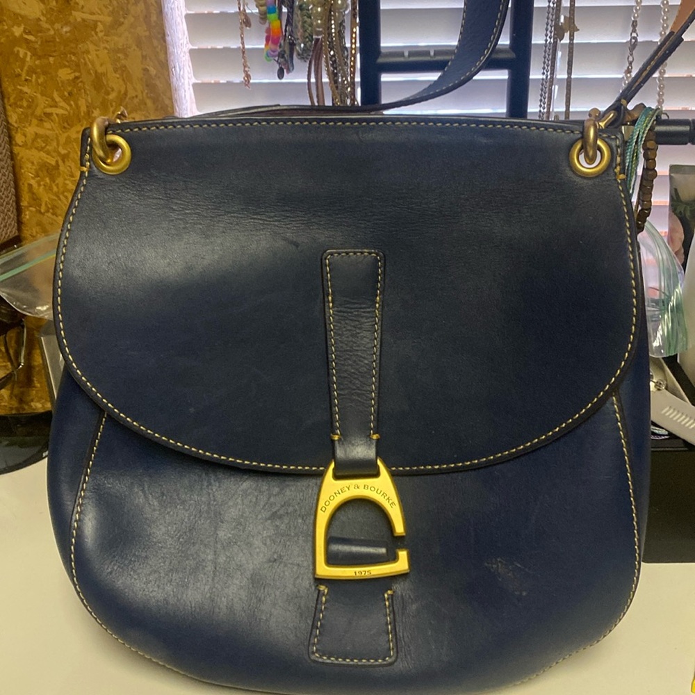 Dooney & Bourke purse
